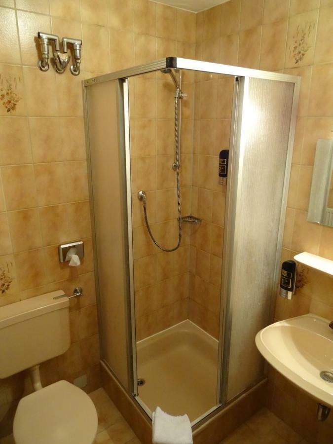Hotel Gasthof Forelle ซีกส์ดอร์ฟ ภายนอก รูปภาพ
